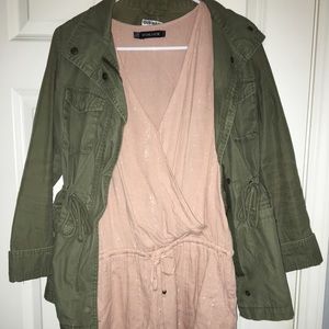 Light pink romper, like new